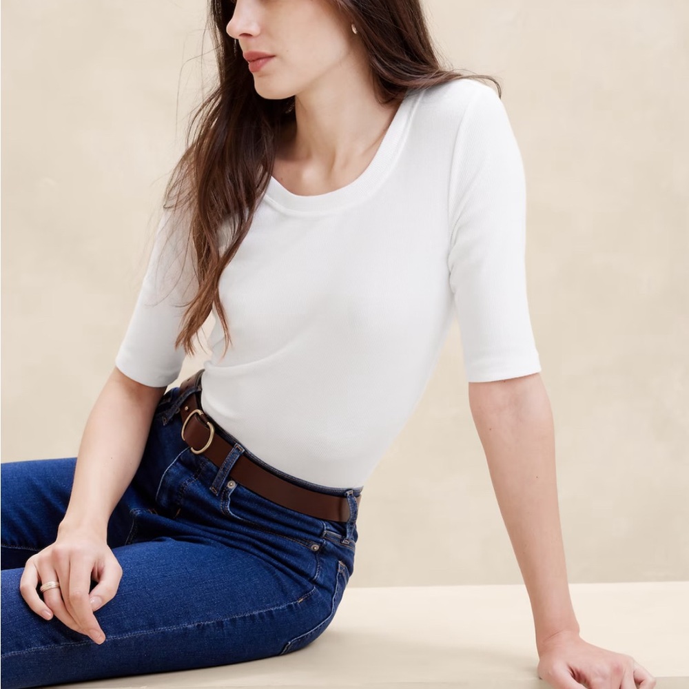 Banana Republic ribbed elbow sleeve T-shirt
